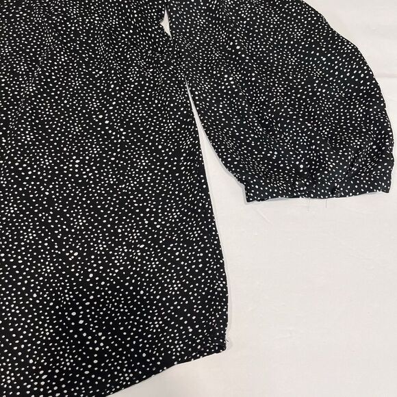 Torrid Black Polka Dot Georgette Pintuck Button-Front Blouse Size 5X - Picture 7 of 13